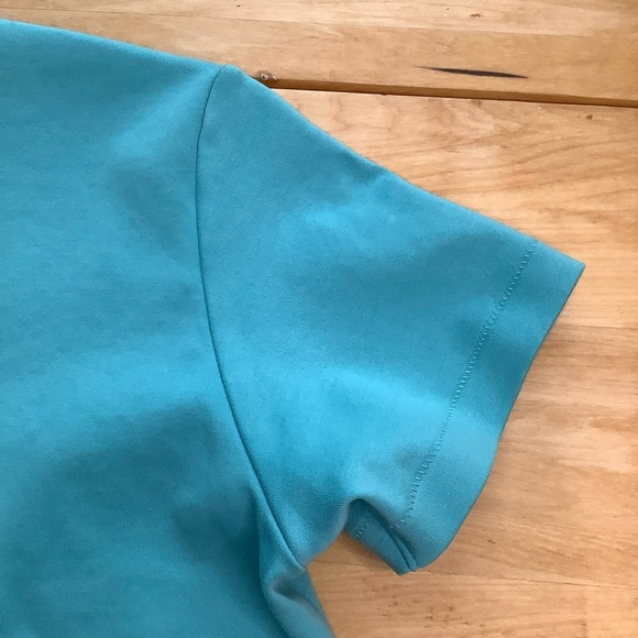 2/$30 UNIQLO Crew Neck Short Sleeve T-Shirt in Aqua Size M - Picture 7 of 14